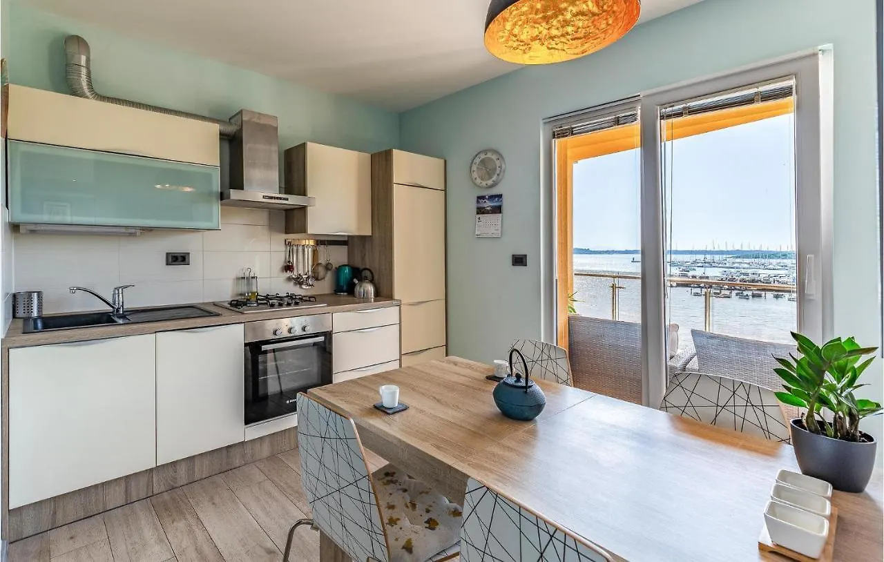 Beautiful Apartment In Pomer With Wifi