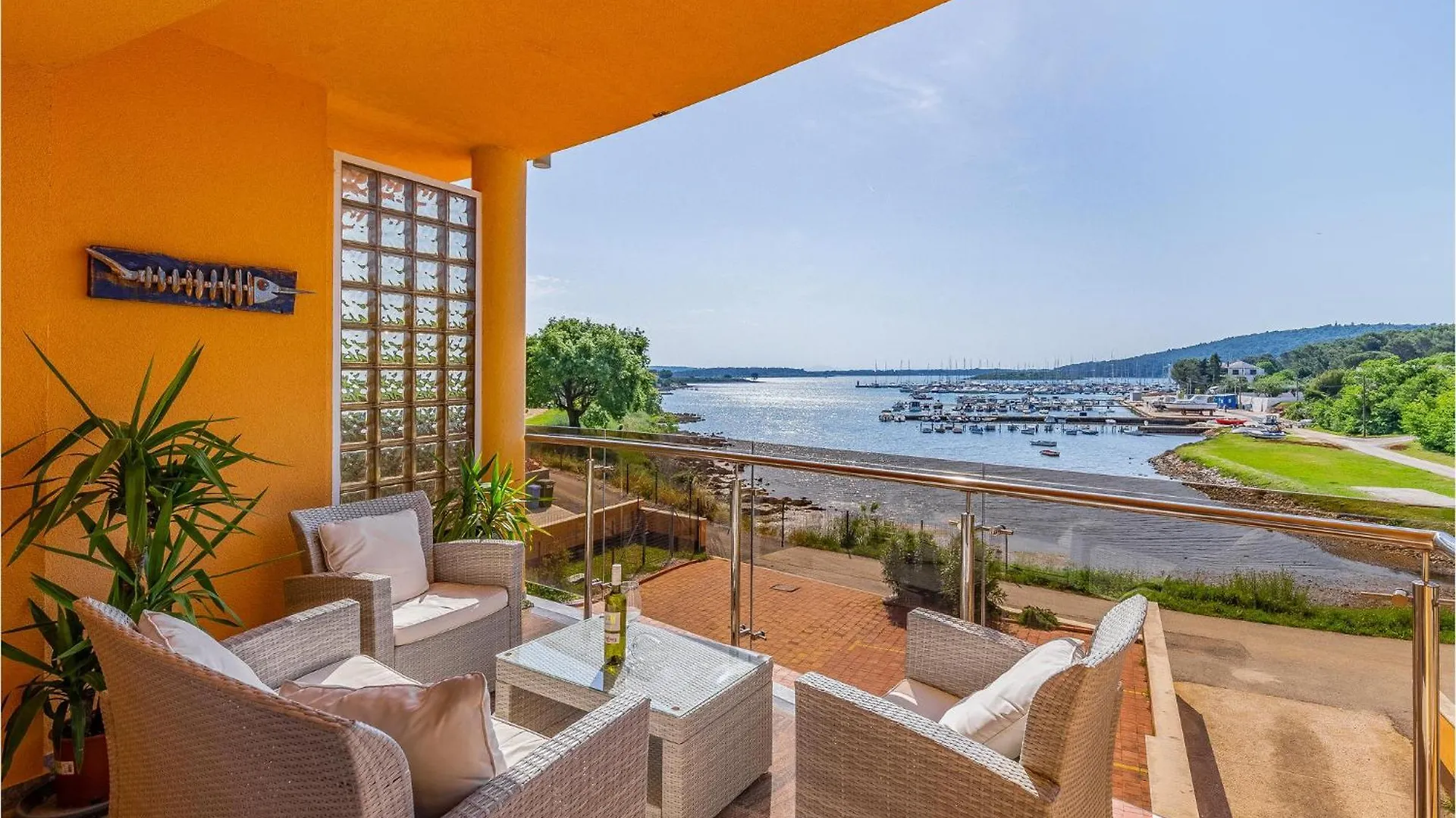 Beautiful Apartment In Pomer With Wifi